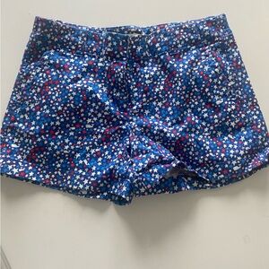 Red white and blue vineyard vines shorts